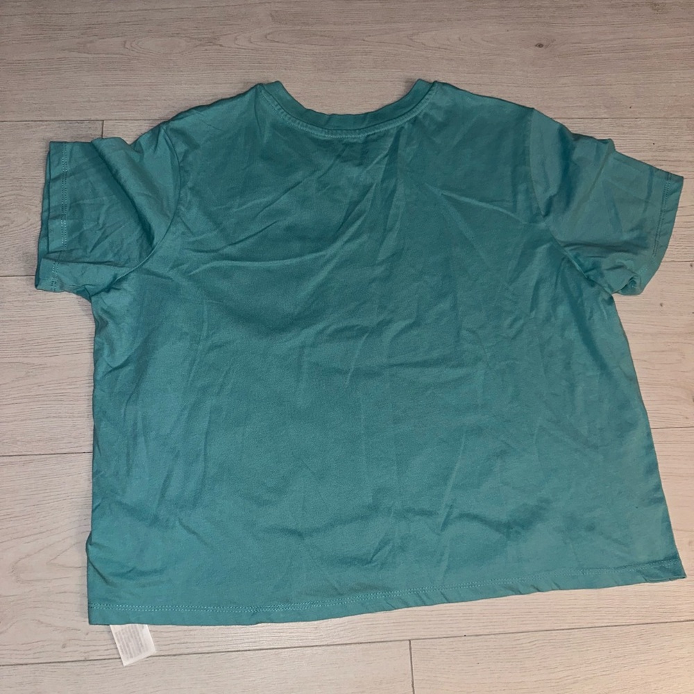 Disney parks Magic Every Day tshirt - Picture 4 of 4